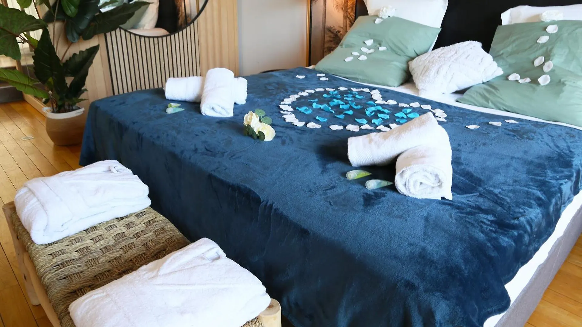 Apartment Expat Renting - L'Espace D'Un Moment - Love Room Toulouse France