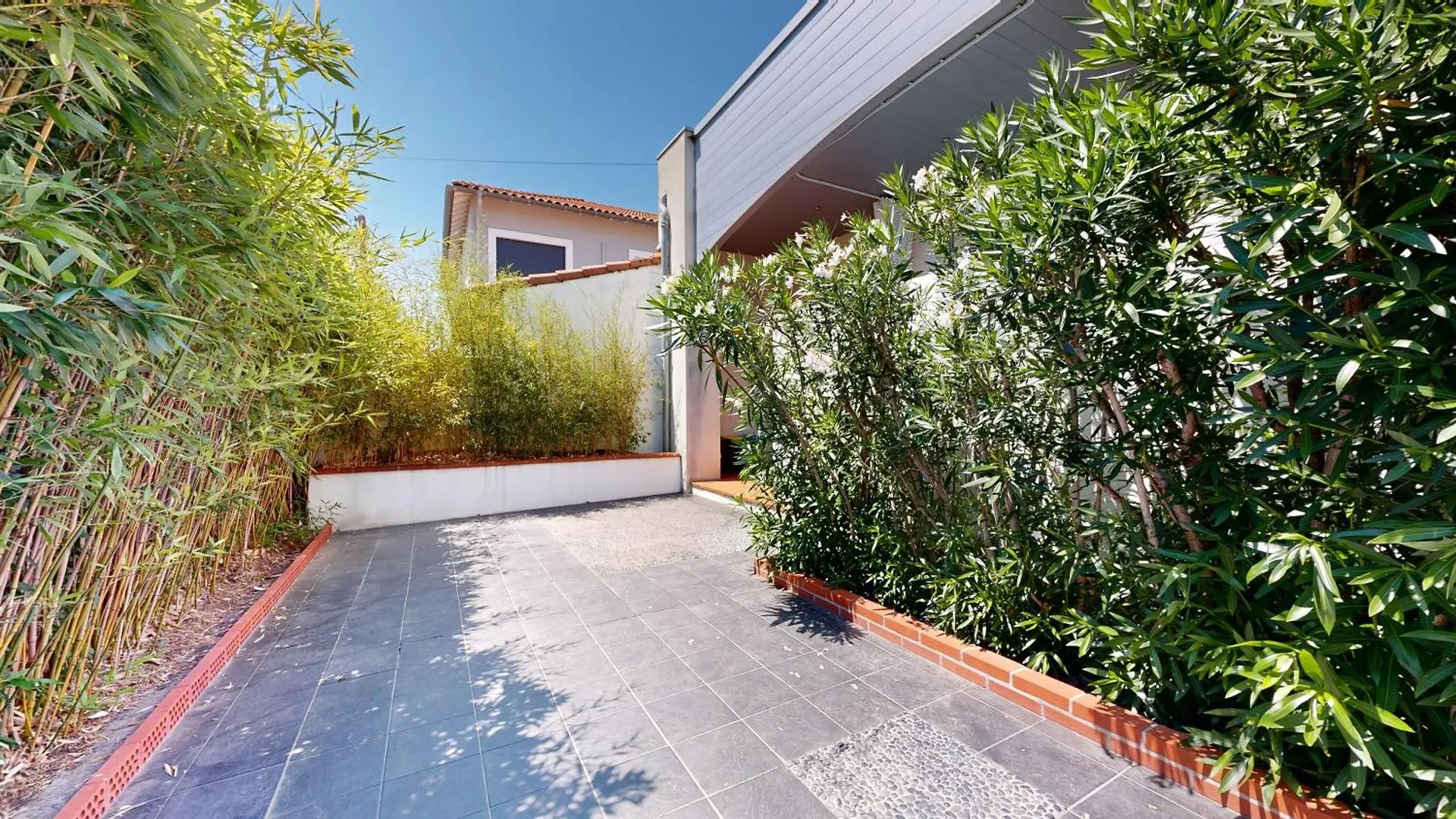 Expat Renting - L'Espace D'Un Moment - Love Room Toulouse
